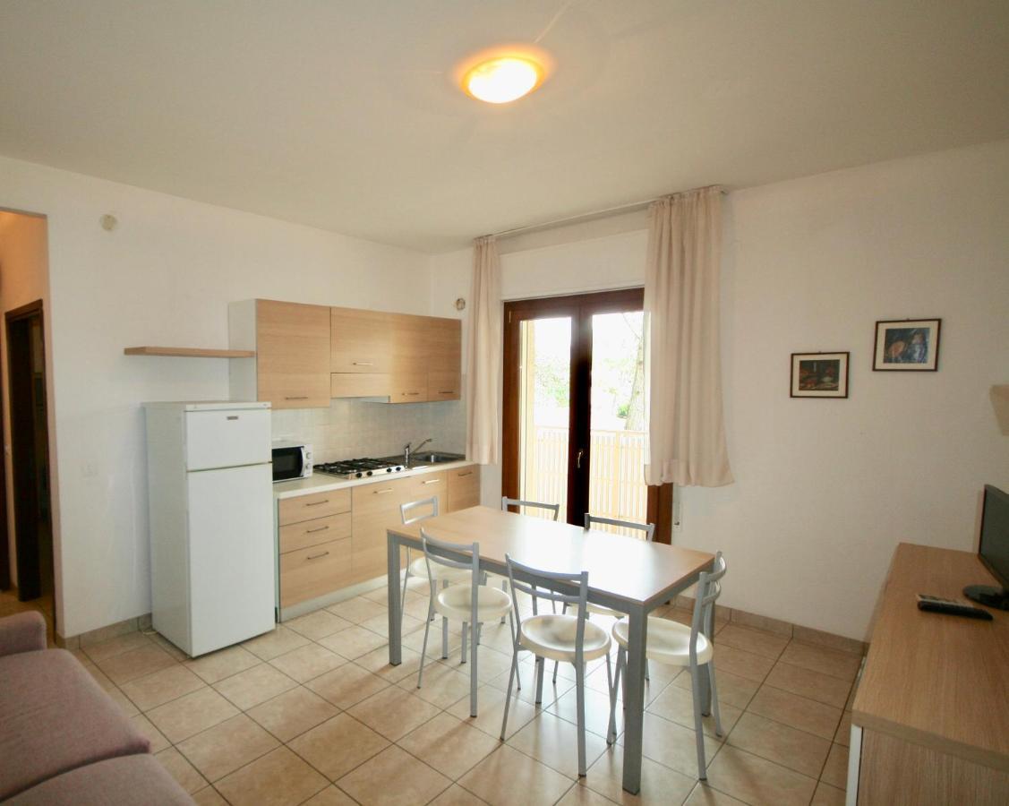 Ba- Tintoretto Apartments - Lignano Sabbiadoro Buitenkant foto